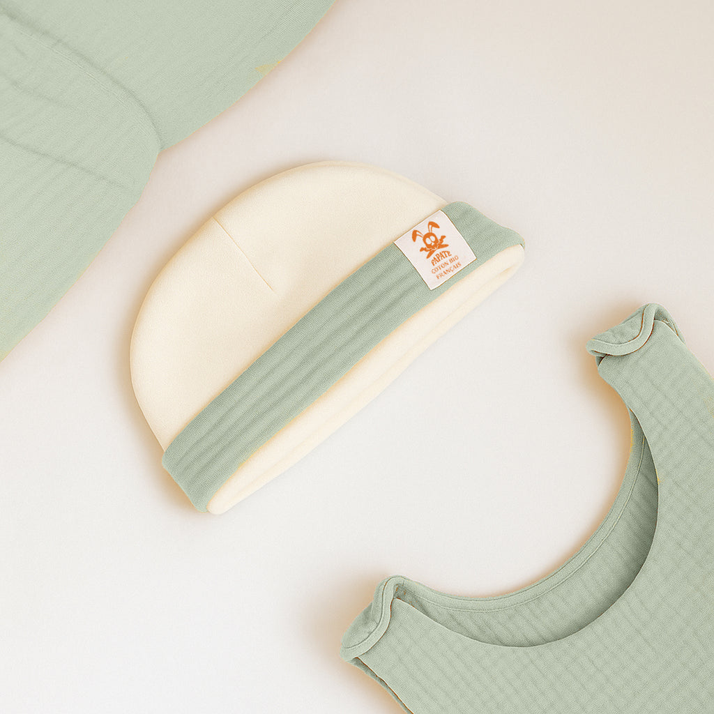 Newborn Hat in Organic Cotton - Green